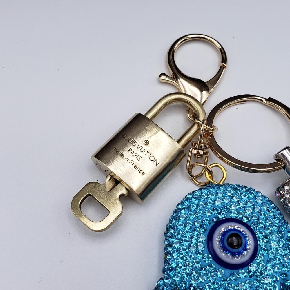 Authentic Louis Vuitton Gold Lock 🔒 Keychain Bag Unbranded Evil Eye Charm LV - Picture 4 of 13